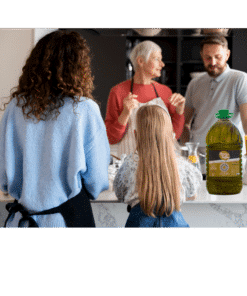 Aceite de oliva Virgen Extra Reinos de Taifas en cocina de casa de una familia 5L